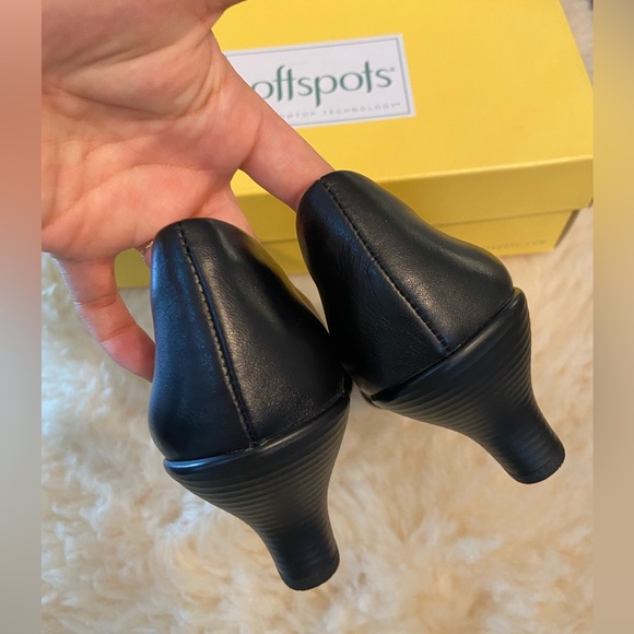 Black round toe leather heels NIB - Picture 10 of 13